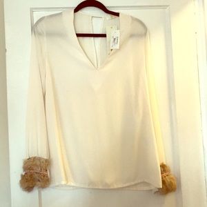 NWT Beautiful Chiffon Fur Cuff Top Size M!